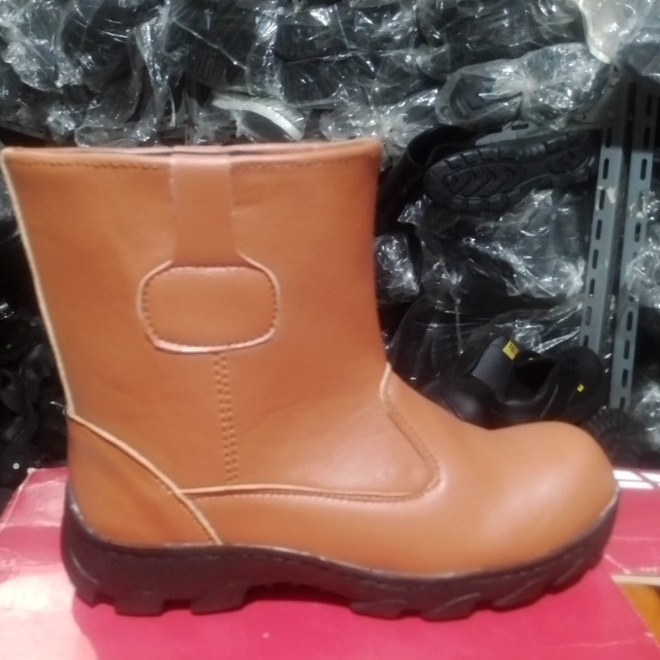 sepatu safety boot pelindung sepatu kerja66