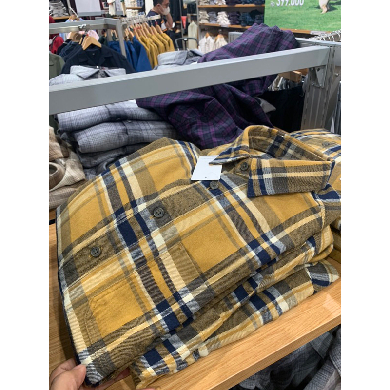 SALE !! JASTIP KEMEJA FLANEL ORIGINAL UNIQLO JASTIP PEKANBARU