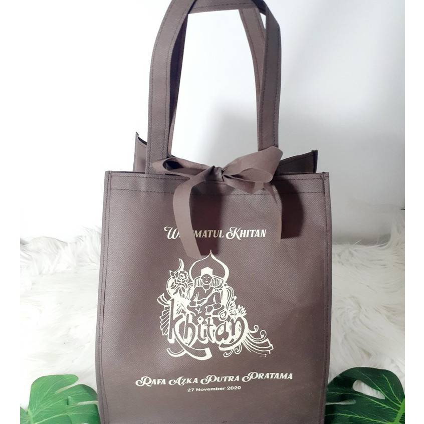 

Tas Souvenir Khitan Sablon Nama/ Tas Tasyakuran Khitan