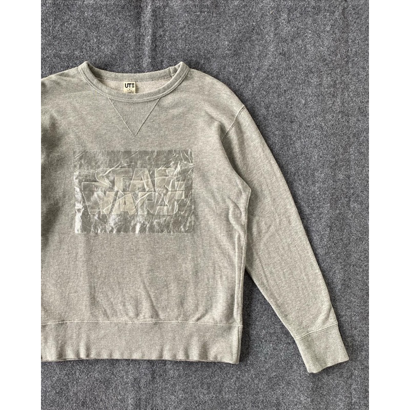 CREWNECK UNIQLO X STAR WARS SECOND BRANDED ORIGINAL