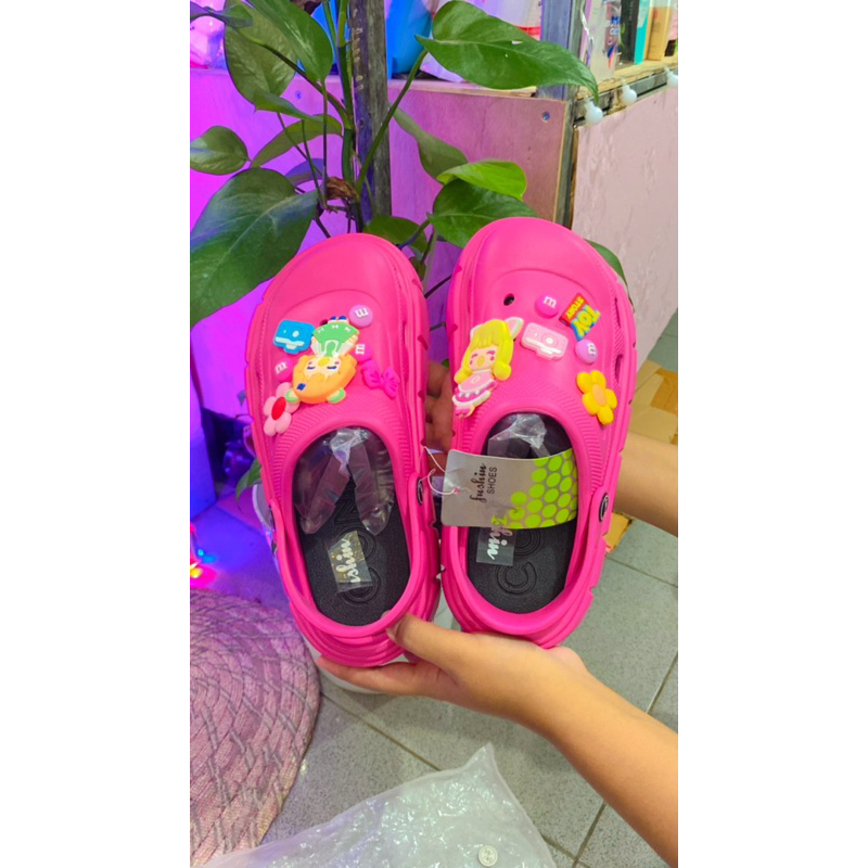 BISA COD - Sandal Crocs Wanita Bahan PREMIUM ORI pictures