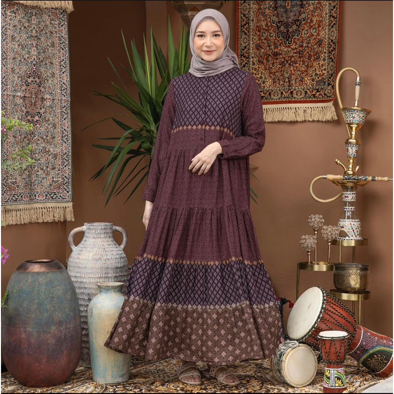 Lateefa Dress Heaven Lights