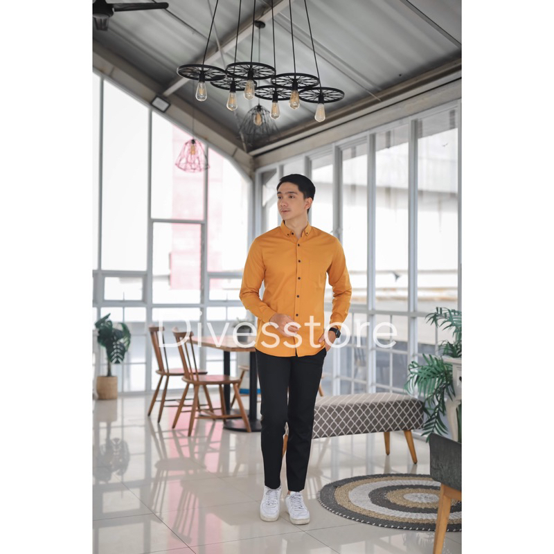 Kemeja pria cowok polos slimfit kasual basic HeM lengan panjang mustard