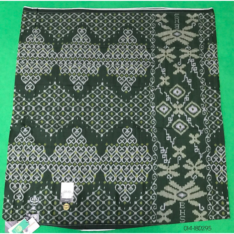 Jual SARUNG BHS SILVER CJAP ROYAL MOTIF KAWUNG Shopee Indonesia