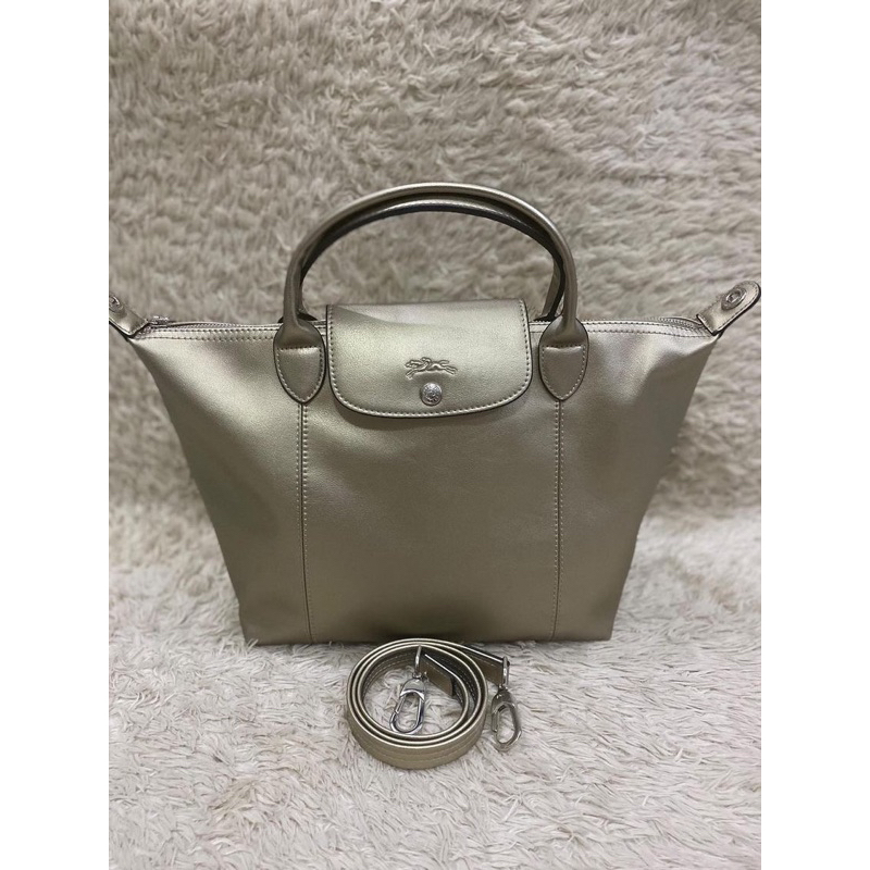 preloved longchamp cuir size medium like new