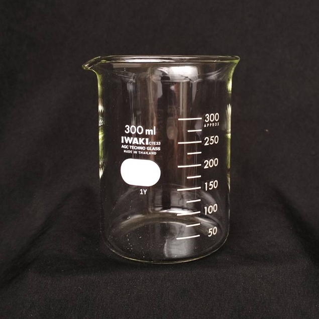 Beaker glass iwaki Low Form 300 ml / gelas kimia 300 ml