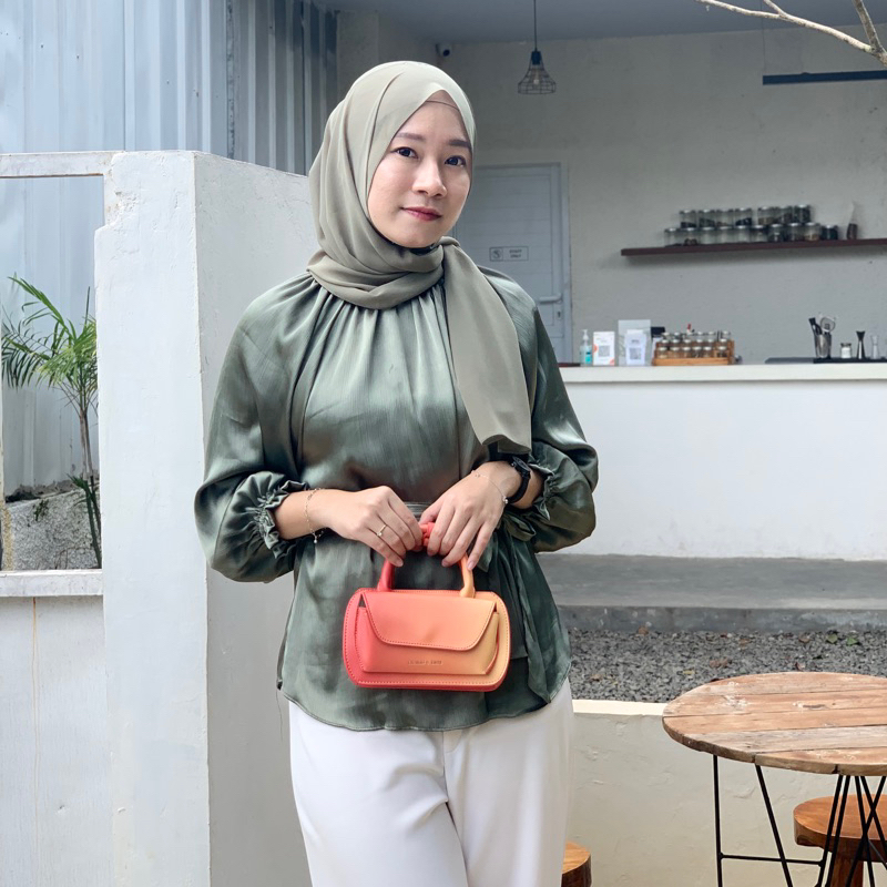 CK SHEIRA MINI SLINGBAG