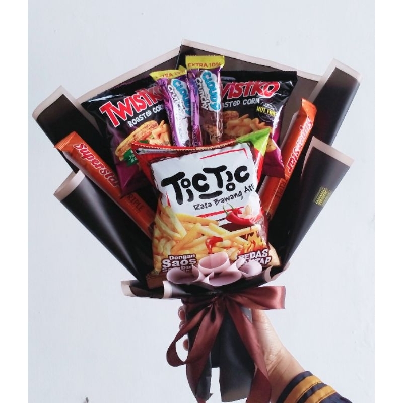 

buket snack murah hadiah wisuda ulangtahun