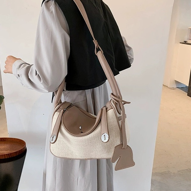 2252 tas selempang wanita import fashion tas sling bag wanita terkiniian cantik dan terpopular terlaris tas bahu wanita 2360