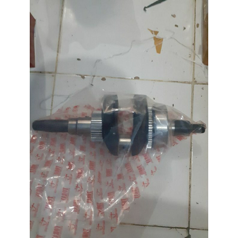crankshaft/askrup mesin GENSET (solar)KM 186FA