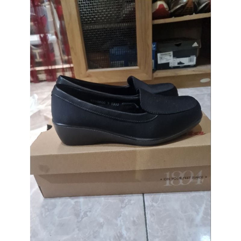 Preloved sepatu bata wedges comfit natural antibacterial size 36