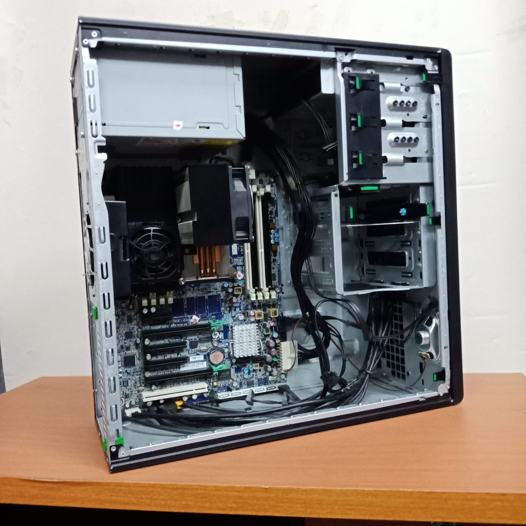 PC SERVER HP Z420 TOWER XEON E5-1620v2 3.60ghz/8GB/500GB/16Gb/500Gb/32GB/500GB Wins 10 pro Siap Pakei