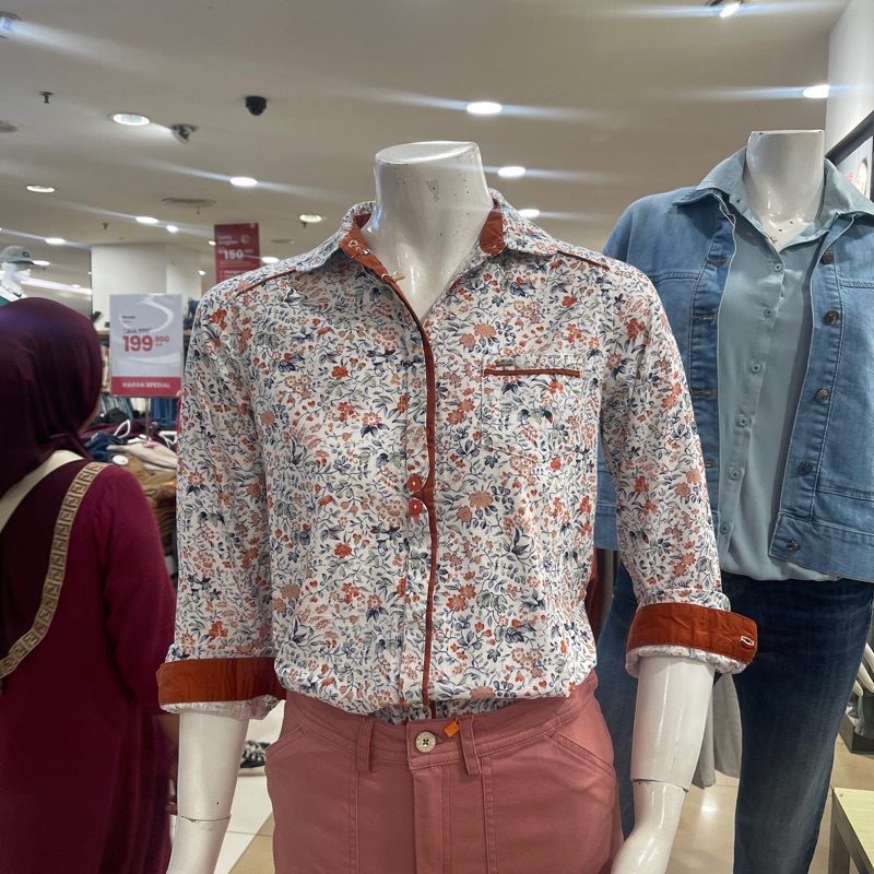 TRISET - SALE Kemeja Blouse Wanita (S-XL)