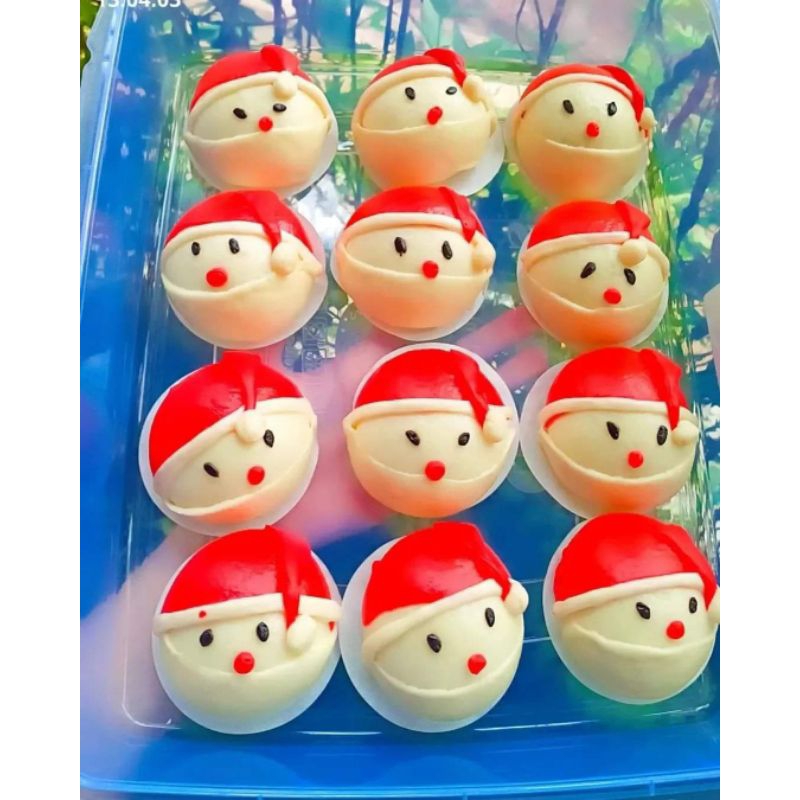 

bakpao karakter santa claus