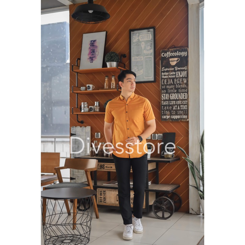 Kemeja Pria Cowok Polos Tangan Lengan Pendek Slimfit Casual Kantoran Murah Sale Premium Mustard