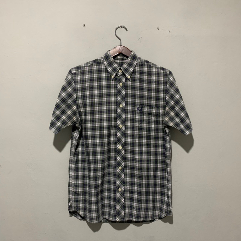 kemeja fred perry