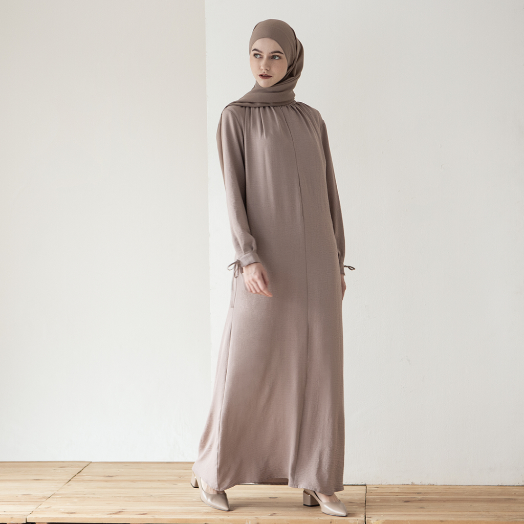 Khansa by Aska Label - Dress wanita polos gamis basic wanita bahan crinkle anti kusut busui friendly warna mocca dusty pink coklat