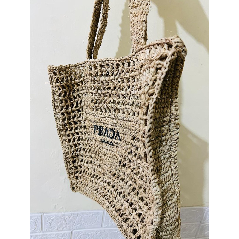 Tas Slempang Agel PRADA MALINO