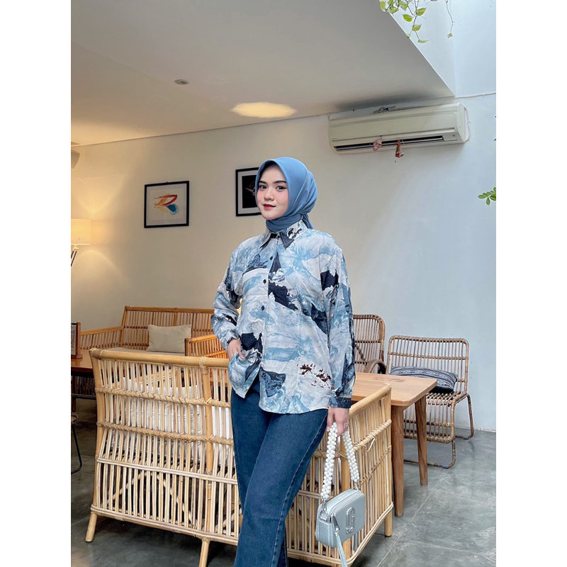 Kemeja Basic Marble Shirt By Vitafa