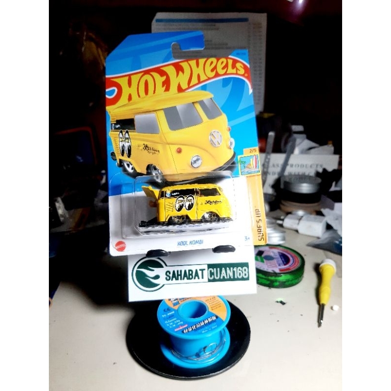 Hotwheels - Kool Kombi Moon Eyes Yellow