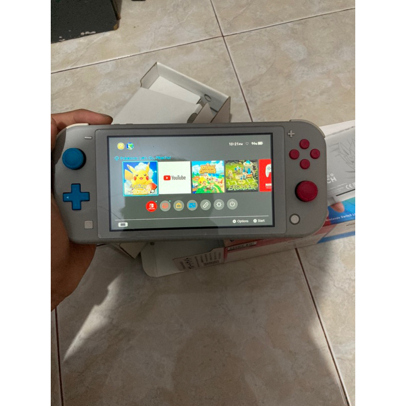 Nintendo Switch Lite seri limited pokemon zacian zamazenta (second preloved)