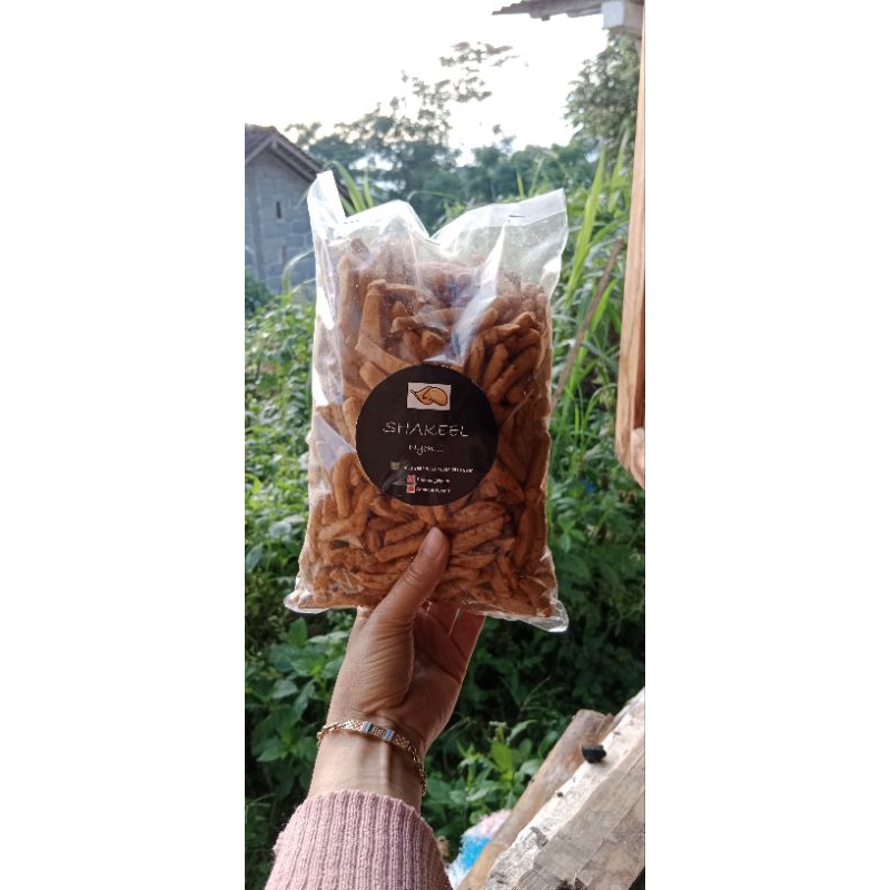 

Basreng pedas daun jeruk