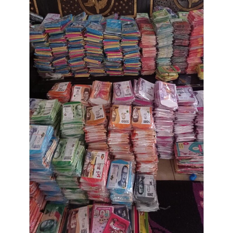 

1000 pcs Amplop Lebaran Siap Pakai