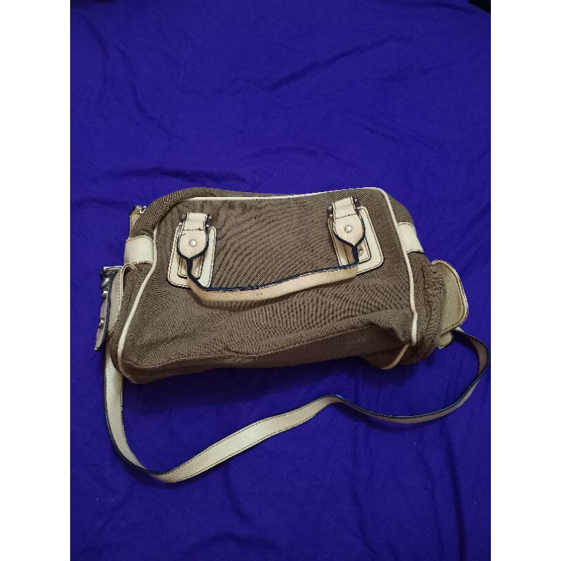 Tas GUESS preloved / Tas GUESS second / Tas GUESS ORI / Tas GUESS ASLI / Tas GUESS MURAH / Tas wanit