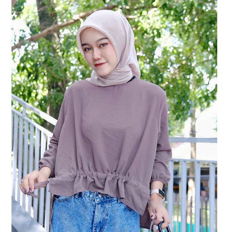 Rabella Puffy blouse polos serut bawah Sorella Blouse Serut AIRFLOW CRINKLE HITS OOTD SELEBGRAM FASHION Kemeja Oversize Serut Depan - Shirt Oversize -Kemeja Wanita Terbaru Aqella blouse by vitafa id | blouse serut | kemeja serut CRINGKLE REAL PICTURE