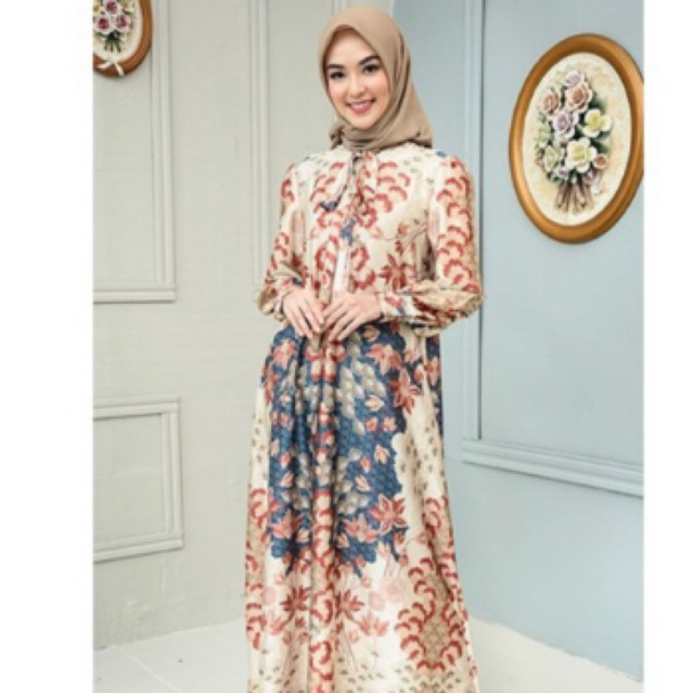 ava dress wearing klamby redwood