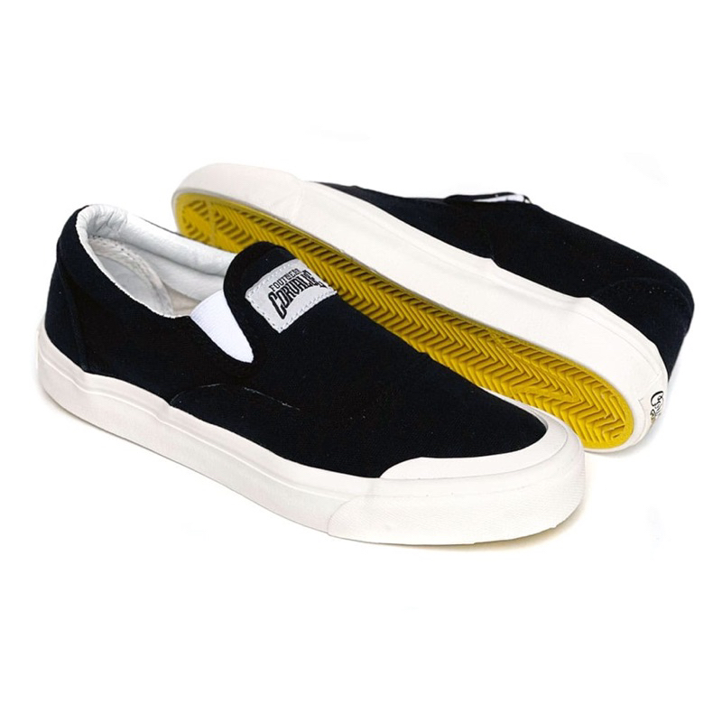 SEPATU CORVALUE FOOTWEAR - Sepatu Slip On Louisville Black White Og