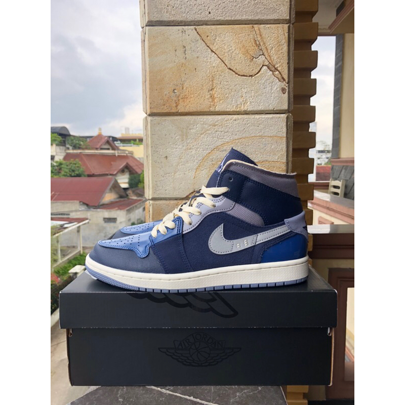 Air Jordan 1 Mid SE Craft Obsidian