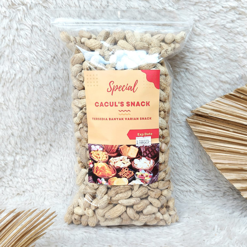

Kacang Kulit Oven Special Caculs Snack Makanan Ringan 900 Gram