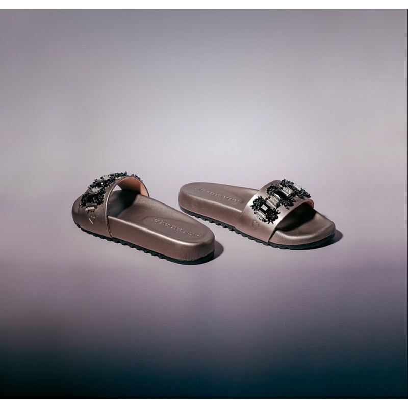 Pvra x caca tengker Notte Sandals