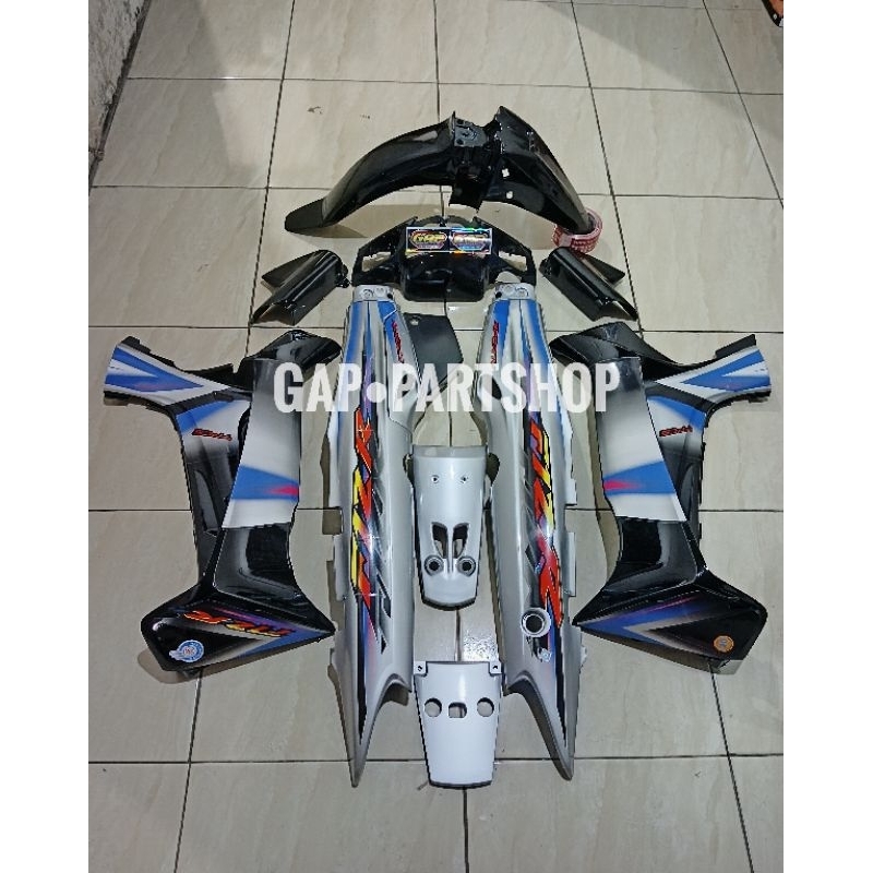 COVER BODY HALUS FIZR 2003 HITAM SILVER FULLSET.