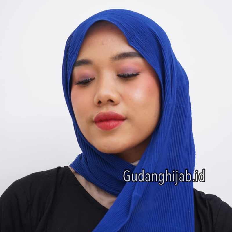 Pashmina Plisket Biru Bca Premium || Pashmina Biru Elektrik Plisket Biru Elektrik || Hijab Pegawai B