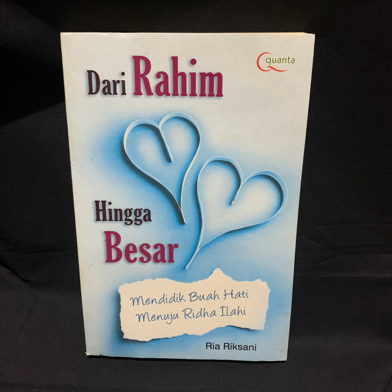 Buku Dari Rahim Hingga Besar Ria Riksani
