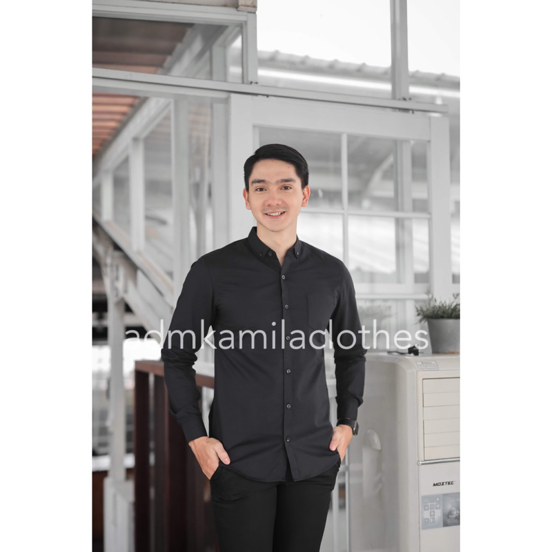 Kemeja pria cowok polos slimfit kasual basic HeM lengan panjang hitam