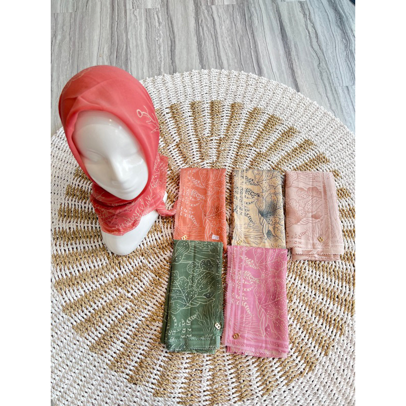 hijab segiempat button scarf