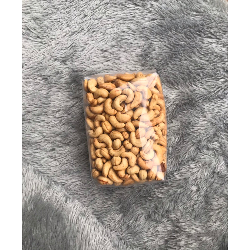 

Kacang Mete Asli Woonogiri (kualitas premium)