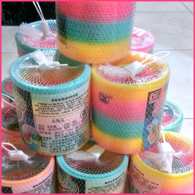 slinky per super jumbo rainbow 9cm / mainan per pegas smile / mainan edukasi murah