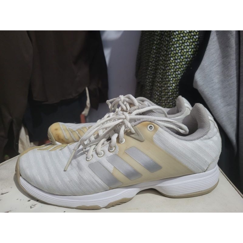 Sepatu tenis second / bekas branded abu muda adidas size 37,5