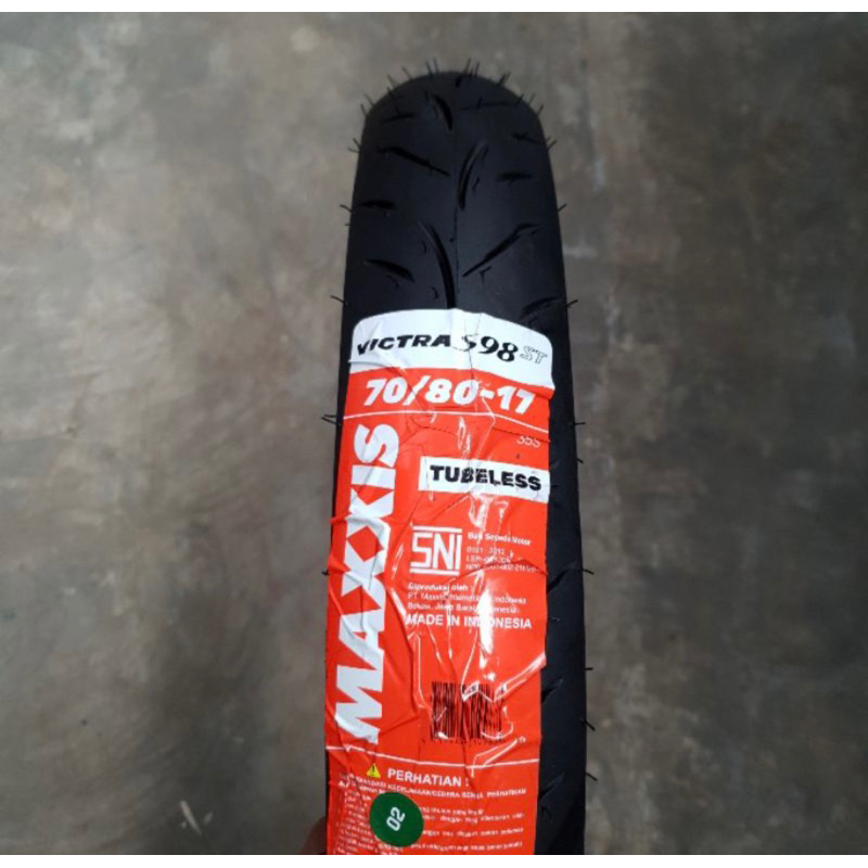 MAXXIS VICTRA  70/80-17  TUBELESS