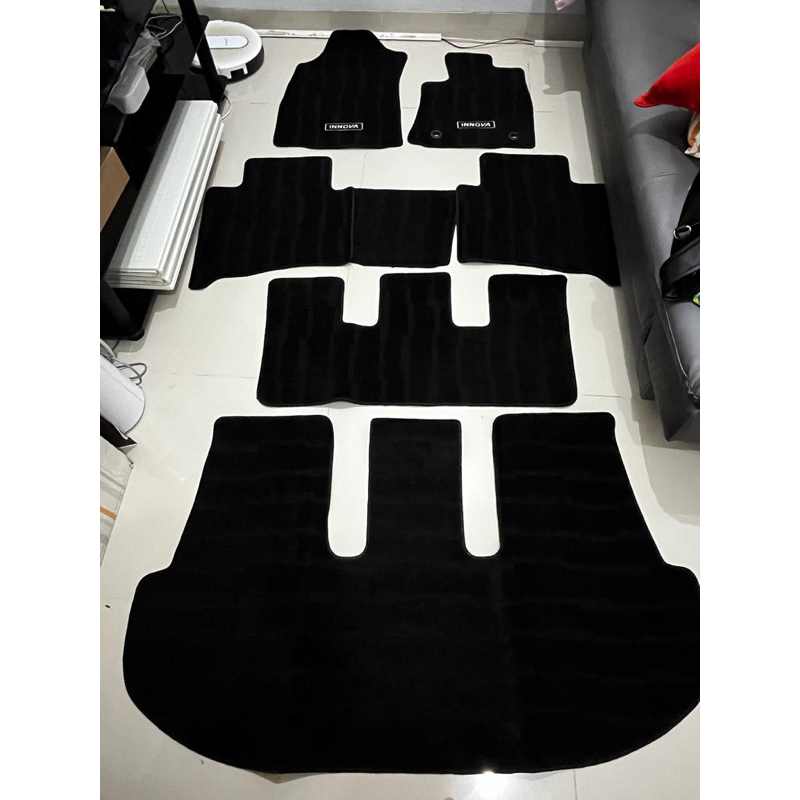 KARPET INNOVA REBORN / VENTURER