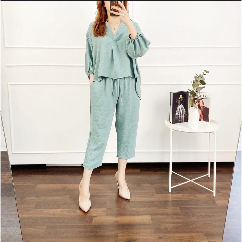 Vanaya One Set Daily Pendek Oversize Crinkle Airflow Premium Kekinian Korean Style Setelan Wanita Terbaru