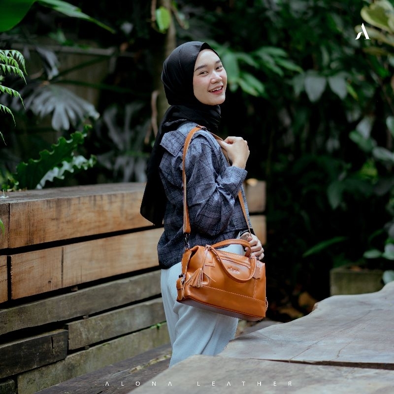 Tas Selempang Bahu Jinjing Slempang Fashion Sling Shoulder Bag Bahan 100% Kulit Asli Wanita Cewek Premium Branded Stylish