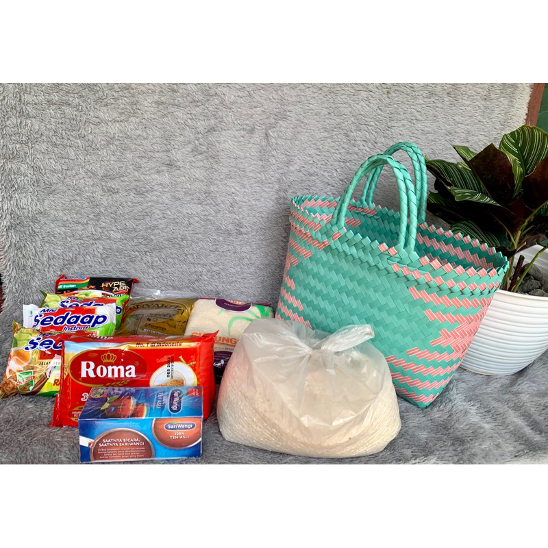 READY STOCK ❗️Tas Anyaman Plastik LURIK SEDANG (M) MURAH Untuk Hampers Lebaran Parcel Berkat Tahlilan Sembako Hantaran Muat Kotak Nasi 18x18