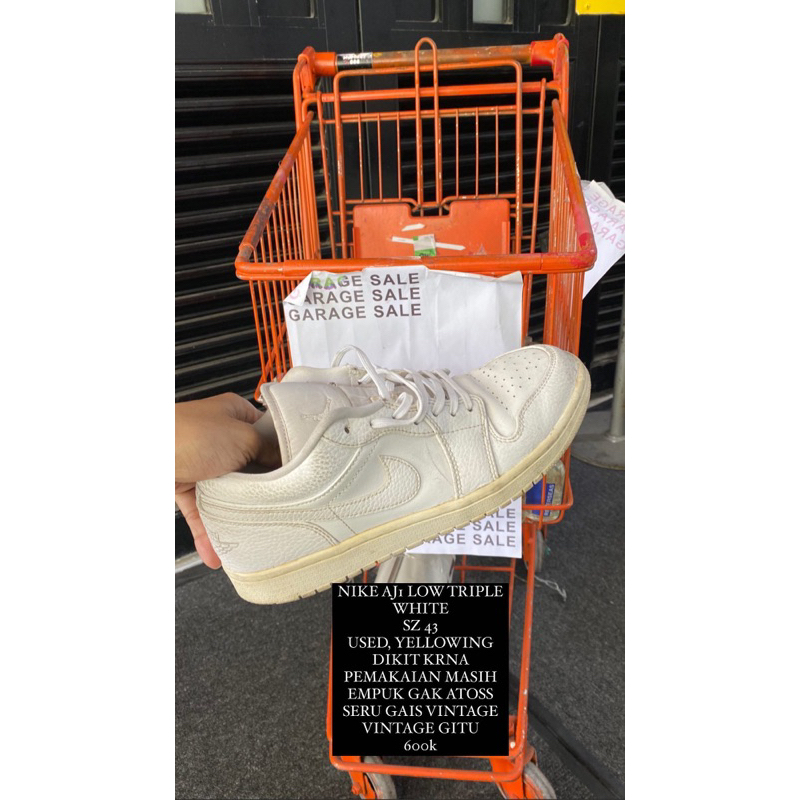 Aj 1 low triple white