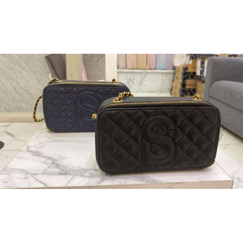 Yura Bag by Buttonscarves Midnight Color