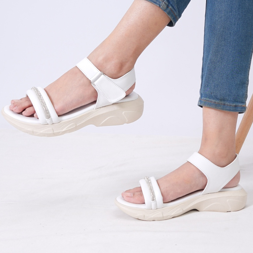 SARASARA YUK - MAYA Sepatu Sandal Wanita Size 36 - 40 Sendal Wedges Sara Model Blink Tali Strap Belakang Hak Tinggi Sole 4cm Sandal Gunung Velcro 37 38 39 Warna Hitam Putih Black Belleza Kekinian Premium Terbaru Shoes Ori Original Mall Official Store